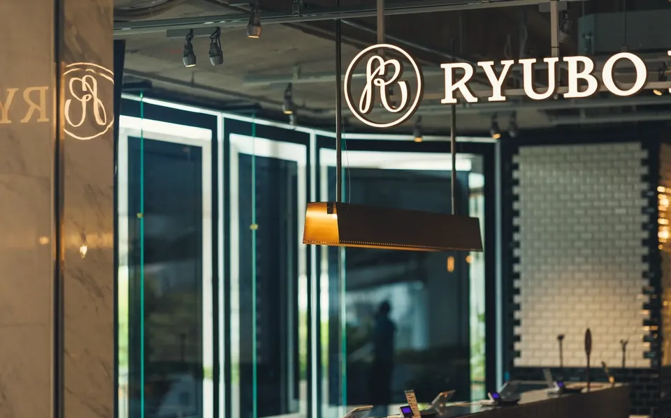 A food hall that is conveniently located from Nishimachi