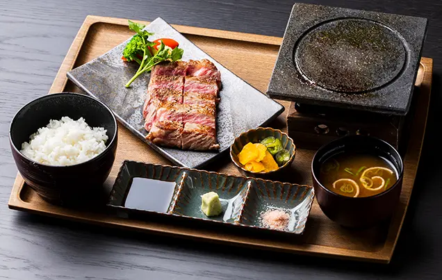 和牛の桜島溶岩焼 御膳