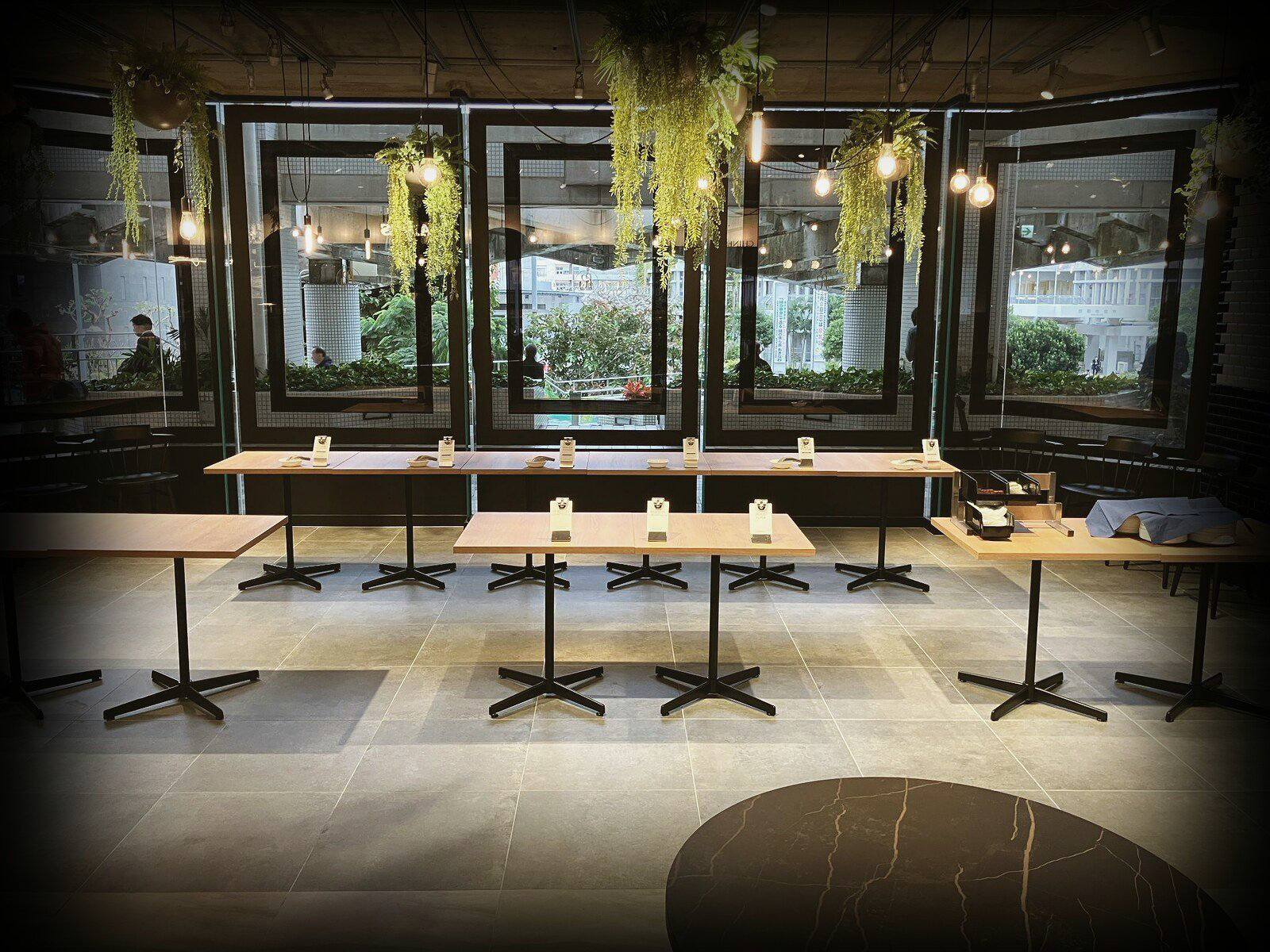 セミクローズド空間のデザイン