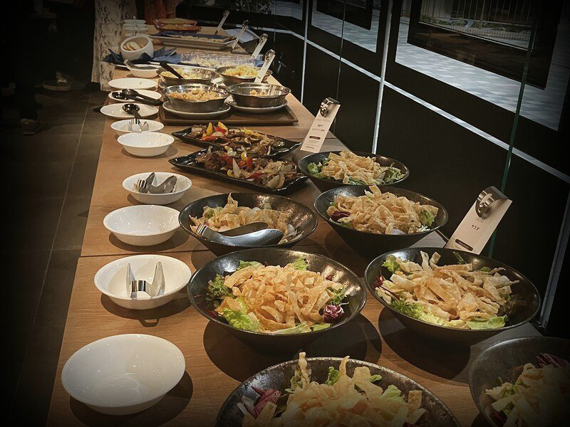 オードブルスタイルの料理