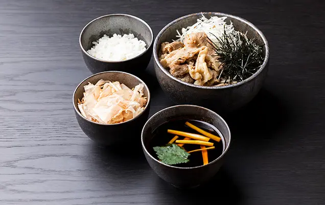 肉汁辛みつけ蕎麦「牛」 選べるミニ丼セット