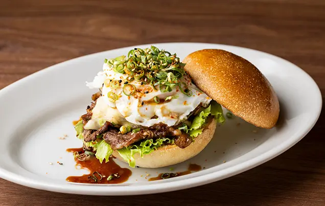 緋桜肉すき焼きバーガー