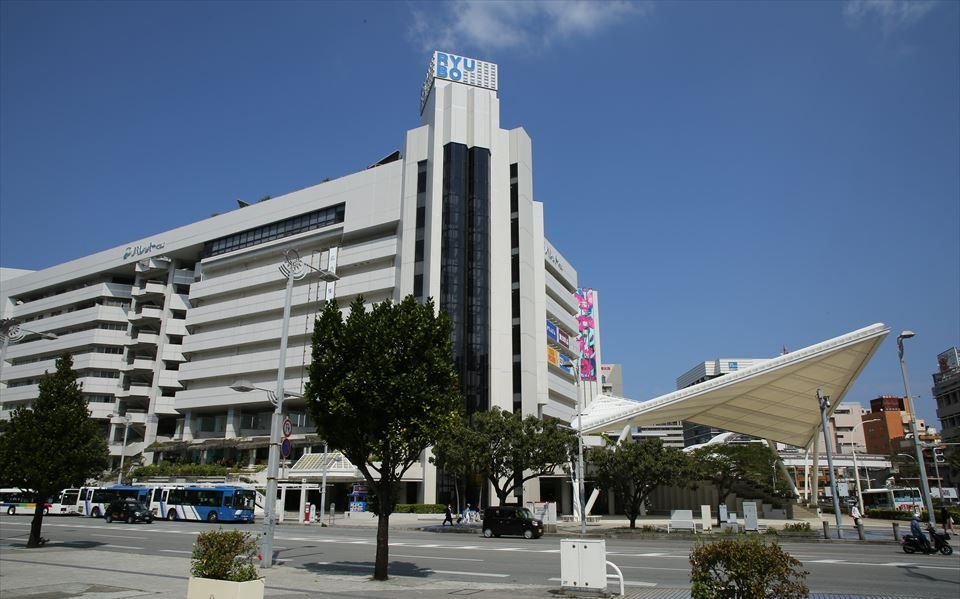 那覇市の国際通りからすぐの立地