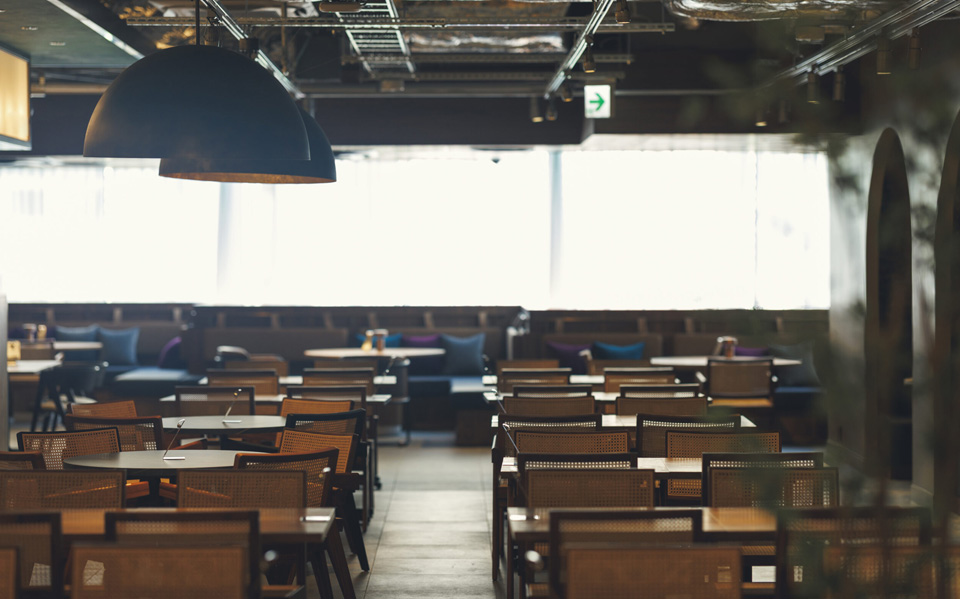 大人数が一度に食事を楽しめるホール