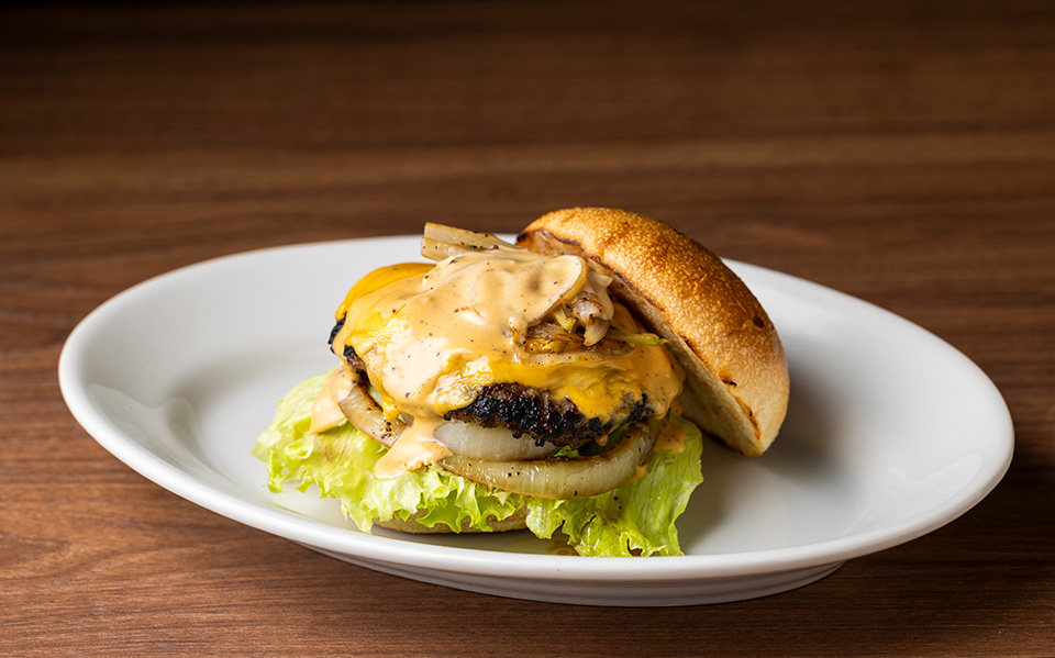 沖縄らしさを味わえるご当地バーガー