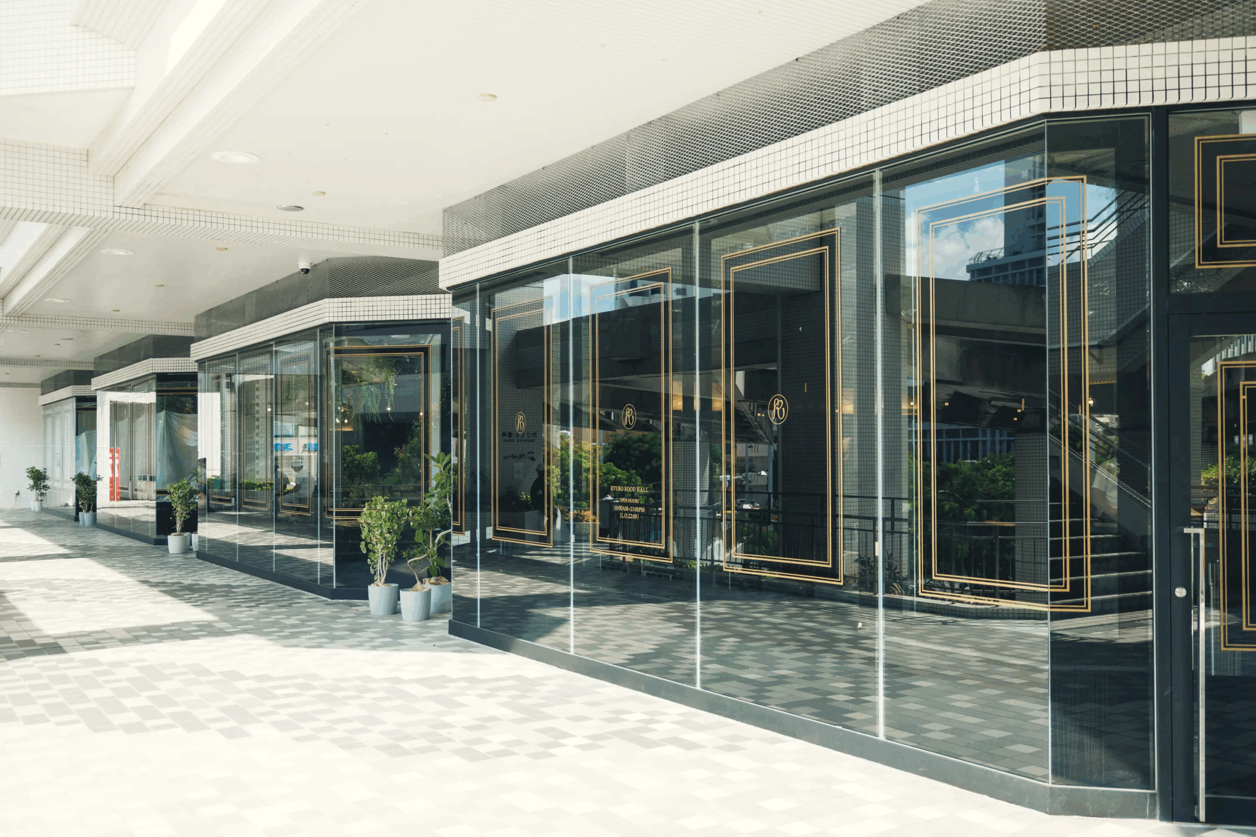 駅直結で雨の日も濡れずにお越しいただけます