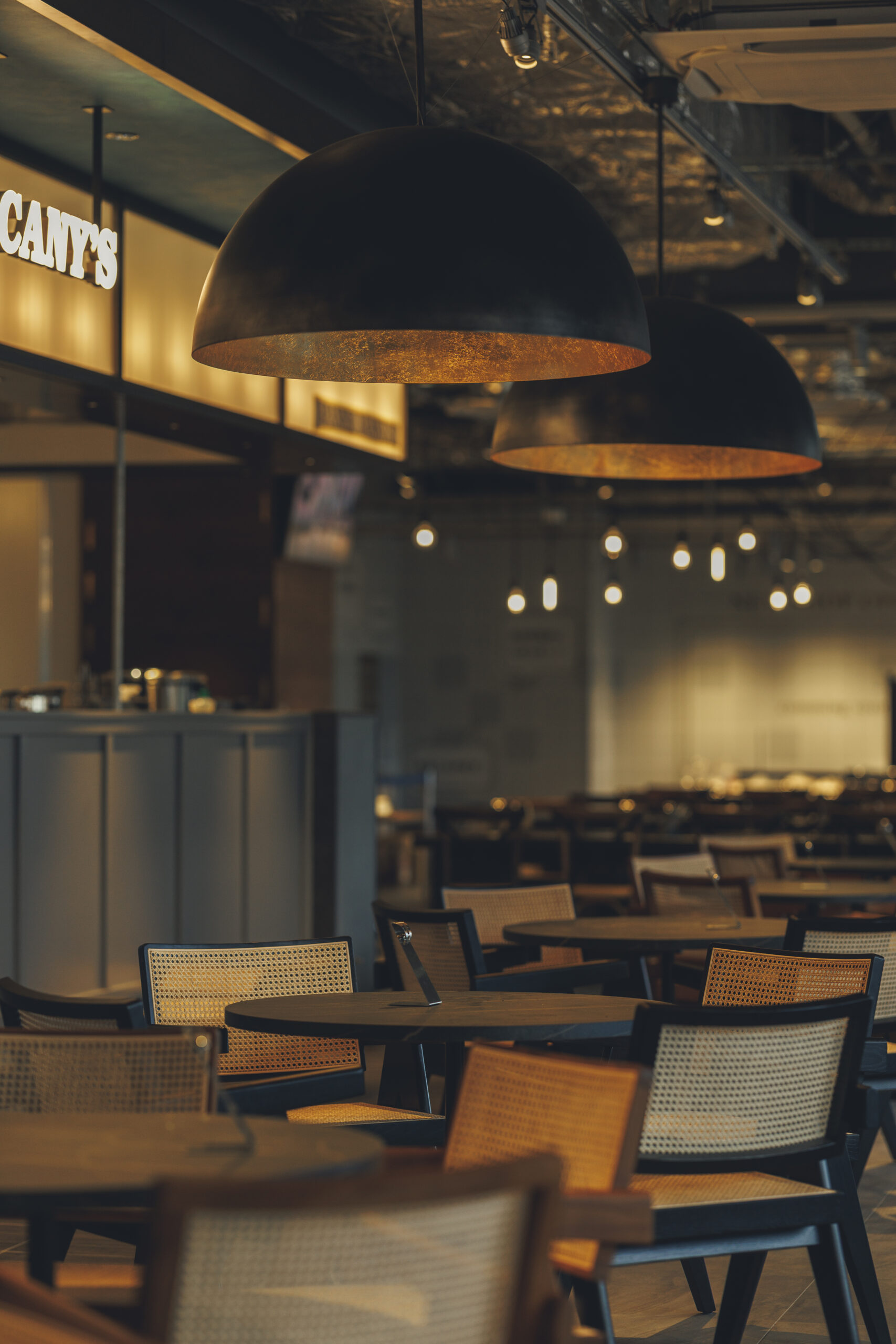 冬の夜長を国際通り入口近隣の美味