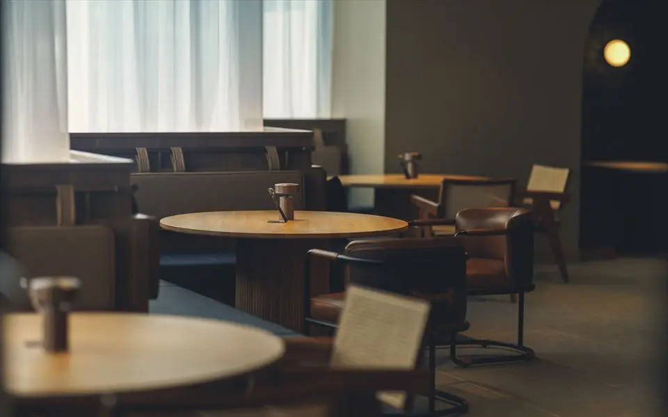 泉崎からも近い駅直結のフードホール