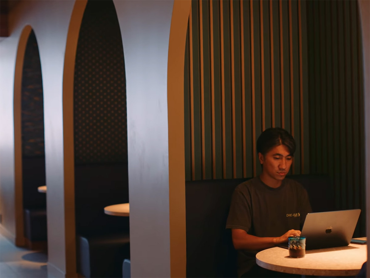 【午後の余白、快適なコワーキング】