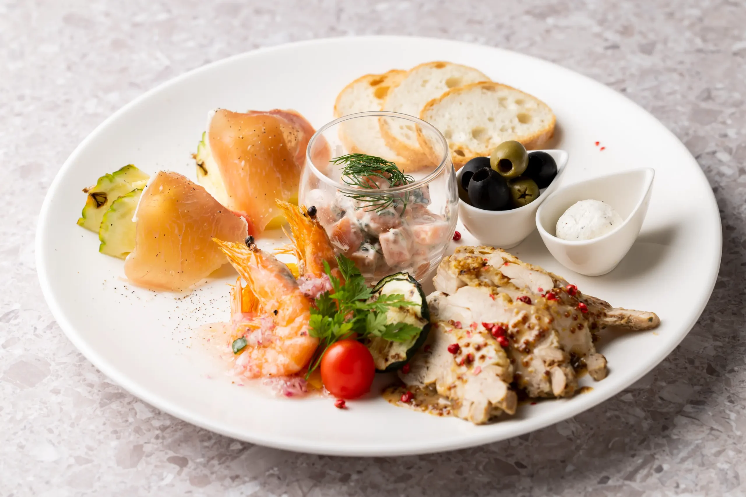 各国の味を堪能できる