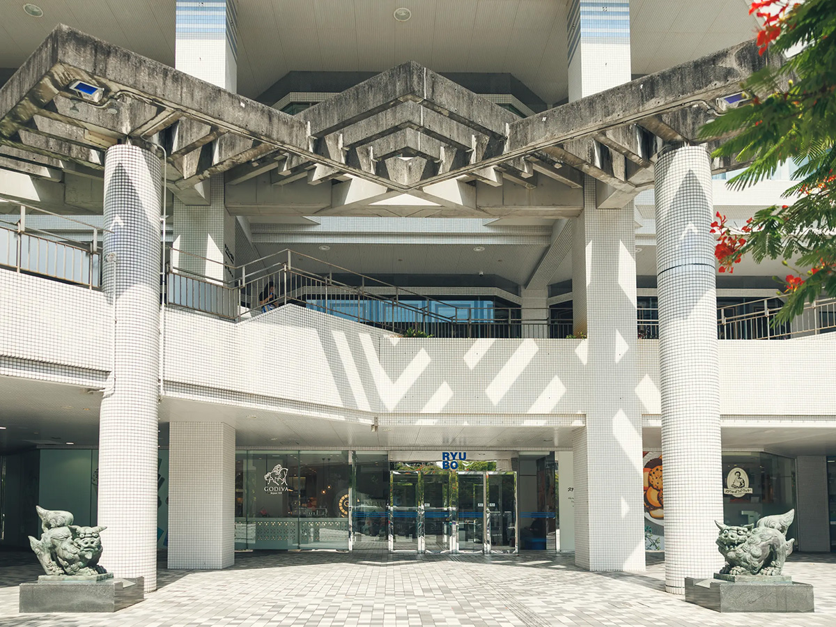 【雨でも傘いらず、完全無欠のアクセス】