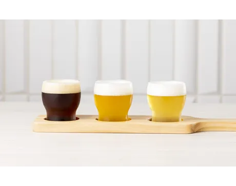那覇で味わう、沖縄生まれのクラフトビール。ヘリオス3種飲みくらべガイド