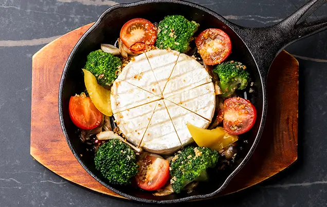 カマンベールチーズのアヒージョ